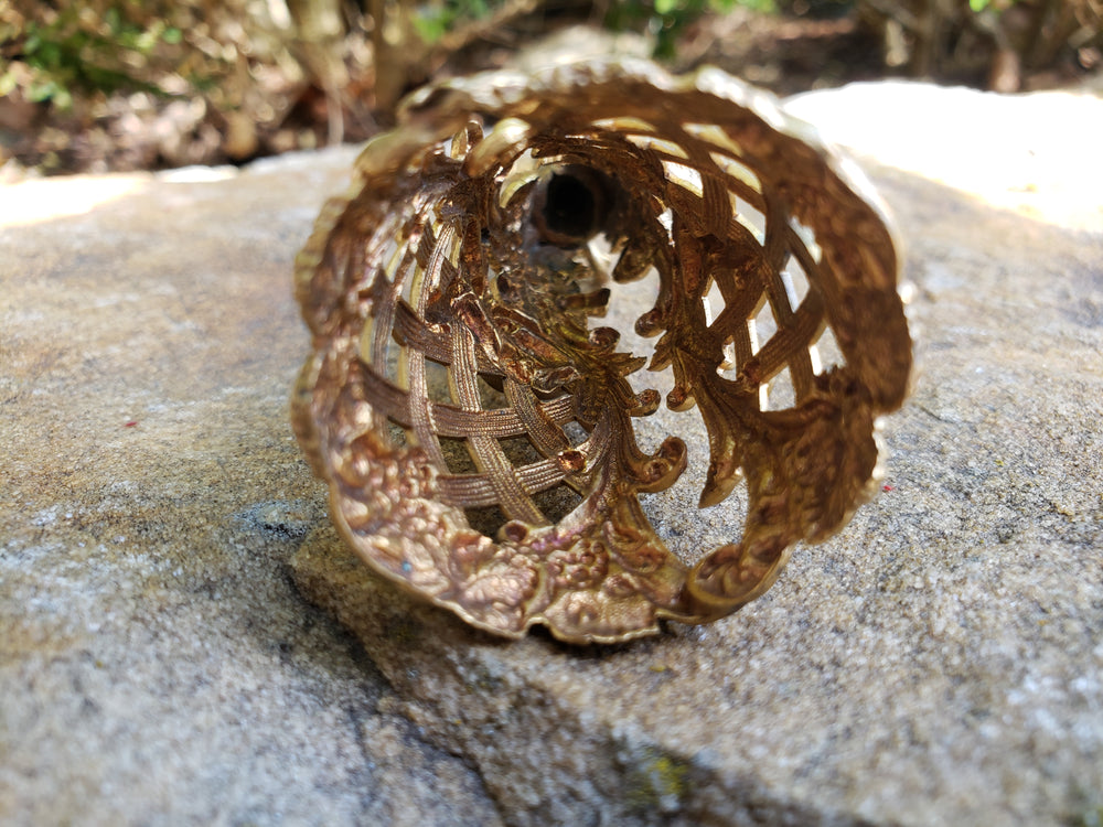 Brass tussie-mussie / Bouquet Holder / Vintage Bouquet Holder