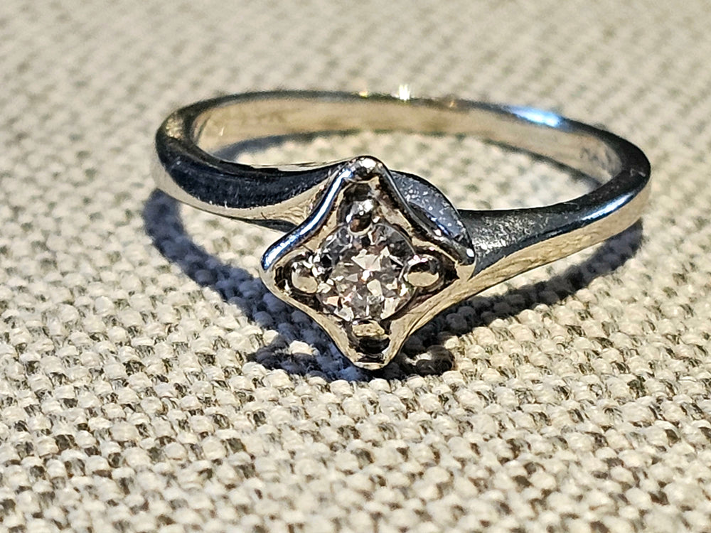 Astral Set Diamond Engagement Ring / 0.25 ct Diamond Engagement Ring