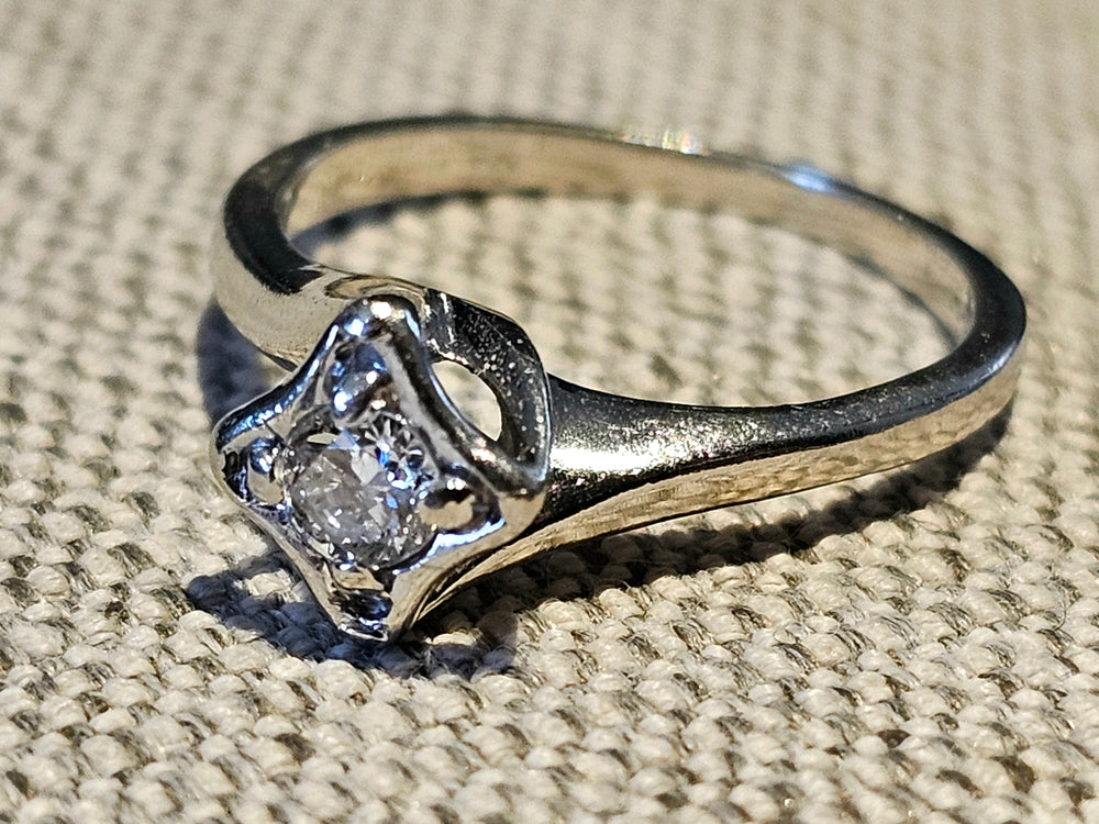 Astral Set Diamond Engagement Ring / 0.25 ct Diamond Engagement Ring