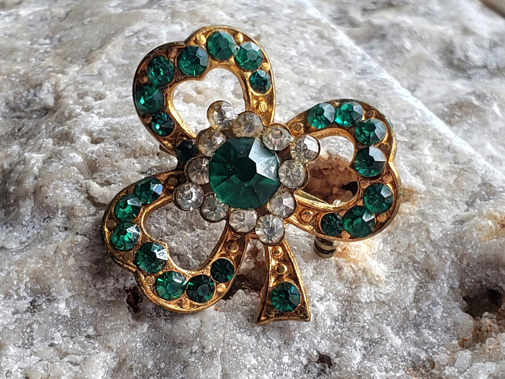 Irish Shamrock brooch / Rhinestone Green Three Leaf Clover / Vintage Brooch