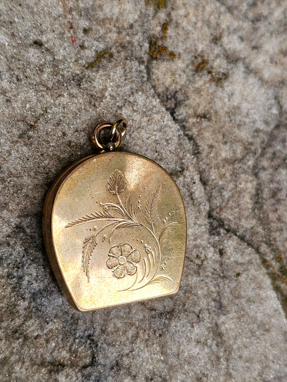 Victorian Horseshoe Gold Filled Locket / Heron Engraved Locket