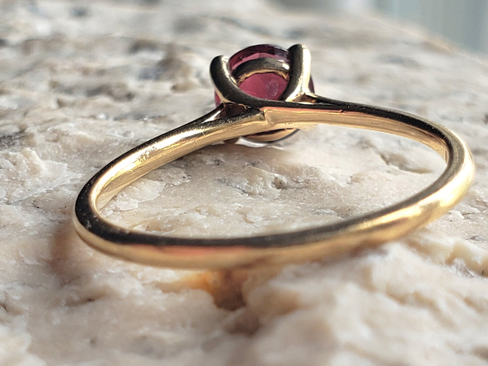 Garnet Ring / January Birthstone Ring