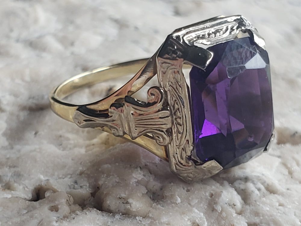 Art Deco Pinky Ring / Amethyst Signet Ring