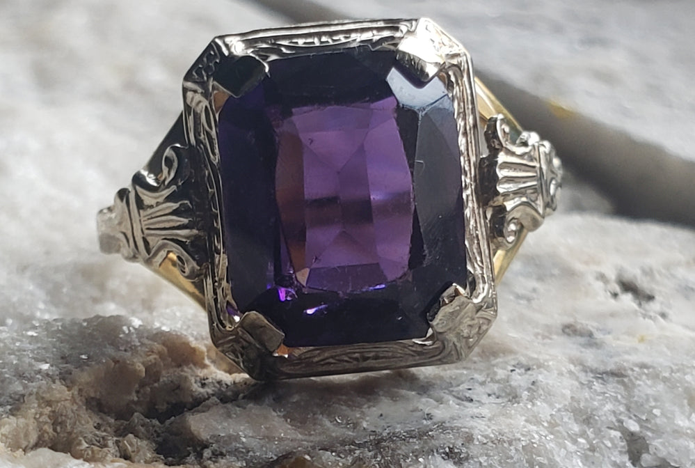 Art Deco Pinky Ring / Amethyst Signet Ring