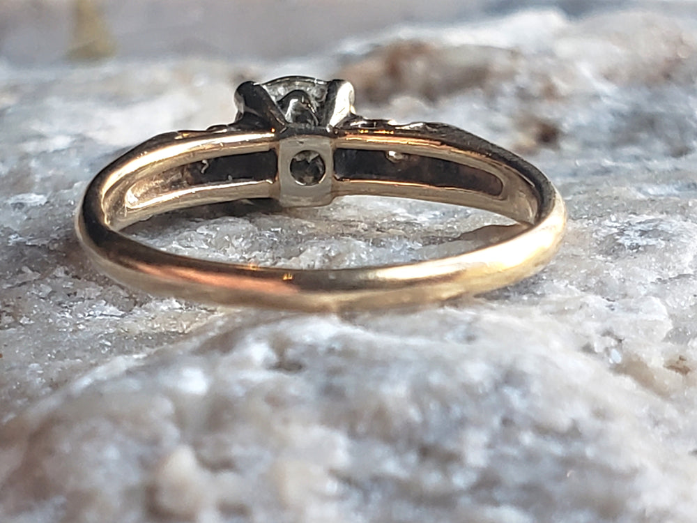 Vintage Diamond Engagement Ring / Three Stone Diamond Engagement Ring