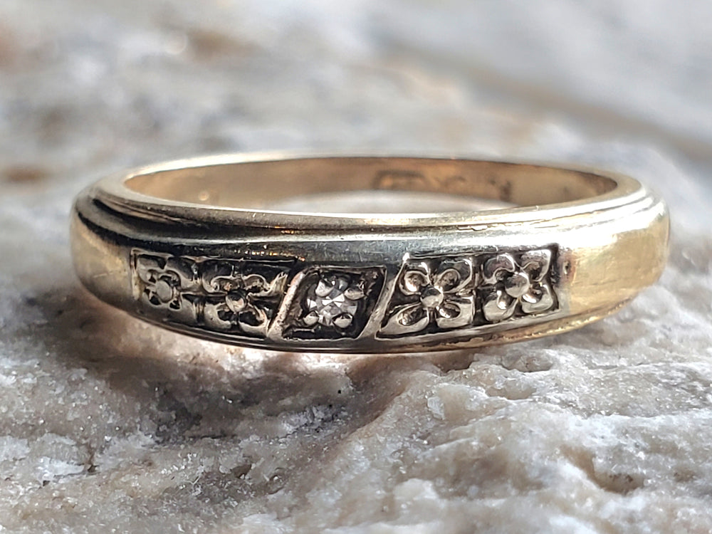 Forget Me Not Wedding Band / Vintage Wedding Ring
