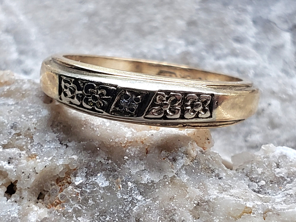 Forget Me Not Wedding Band / Vintage Wedding Ring