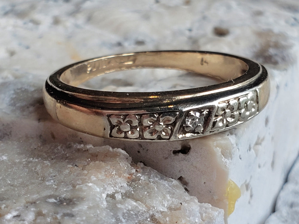 Forget Me Not Wedding Band / Vintage Wedding Ring