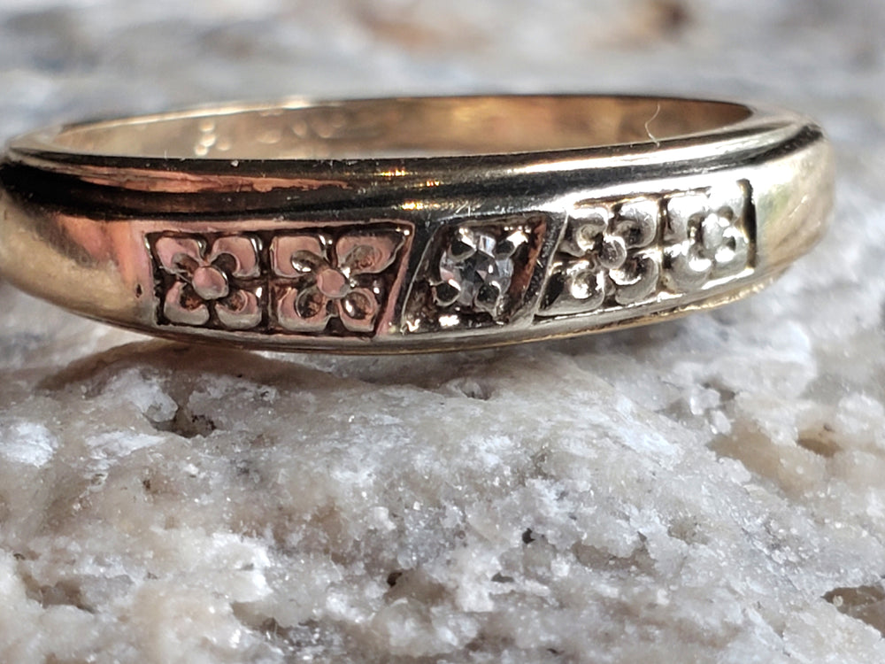 Forget Me Not Wedding Band / Vintage Wedding Ring