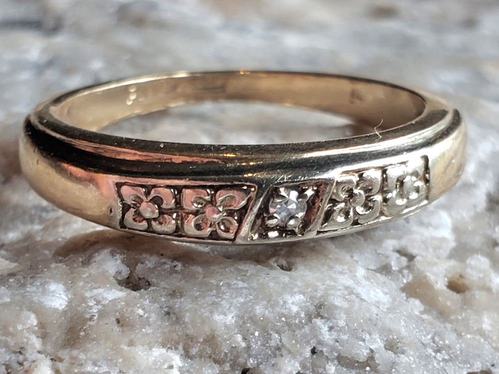 Forget Me Not Wedding Band / Vintage Wedding Ring