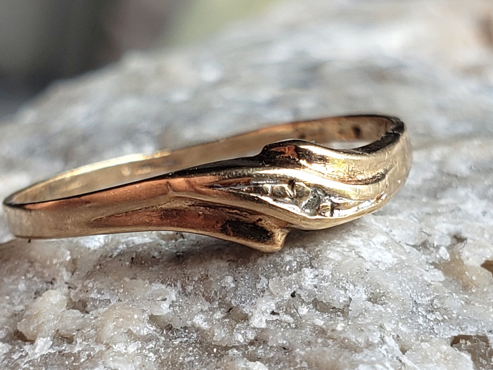 Dainty Vintage Wedding Band / Diamond Wedding Band / Promise Ring