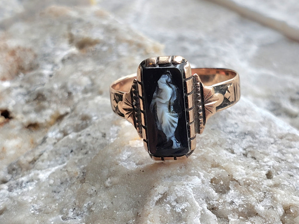 Victorian Grand Period (Circa 1861 - 1880) Onyx Cameo Ring