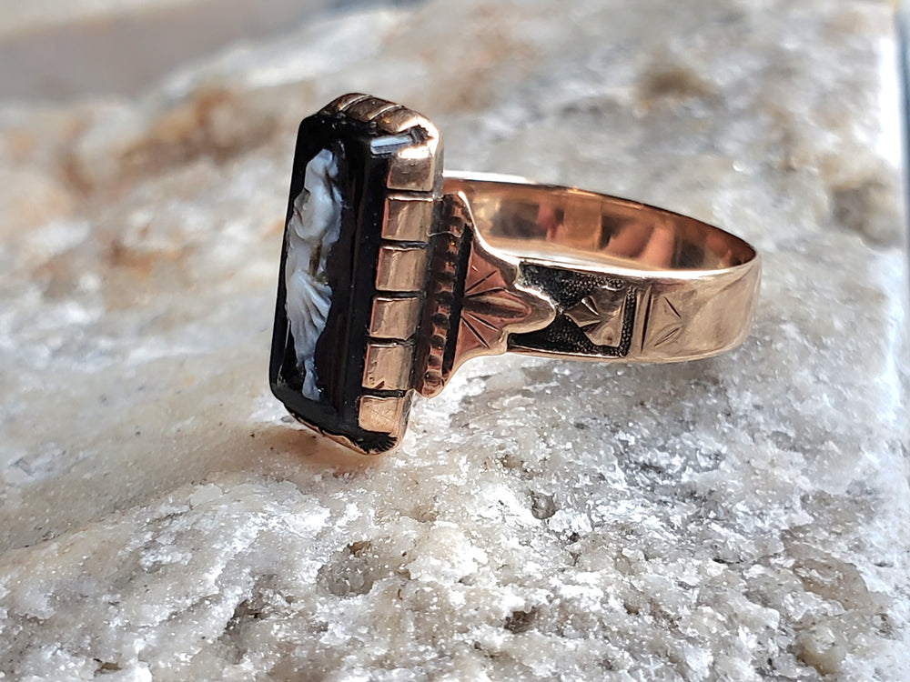 Victorian Grand Period (Circa 1861 - 1880) Onyx Cameo Ring