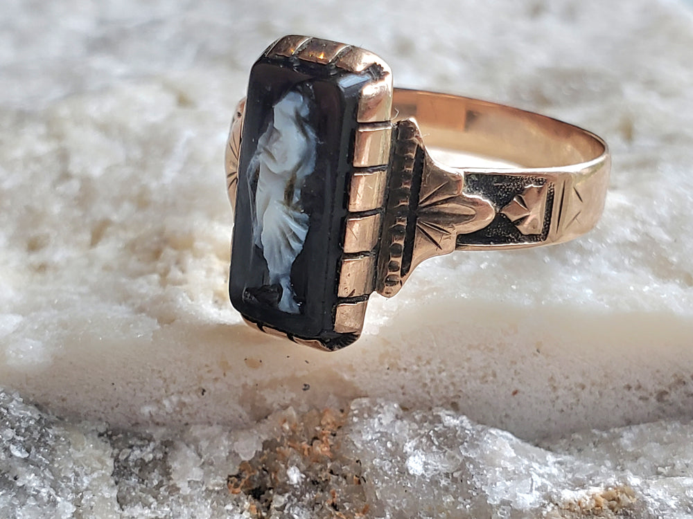 Victorian Grand Period (Circa 1861 - 1880) Onyx Cameo Ring