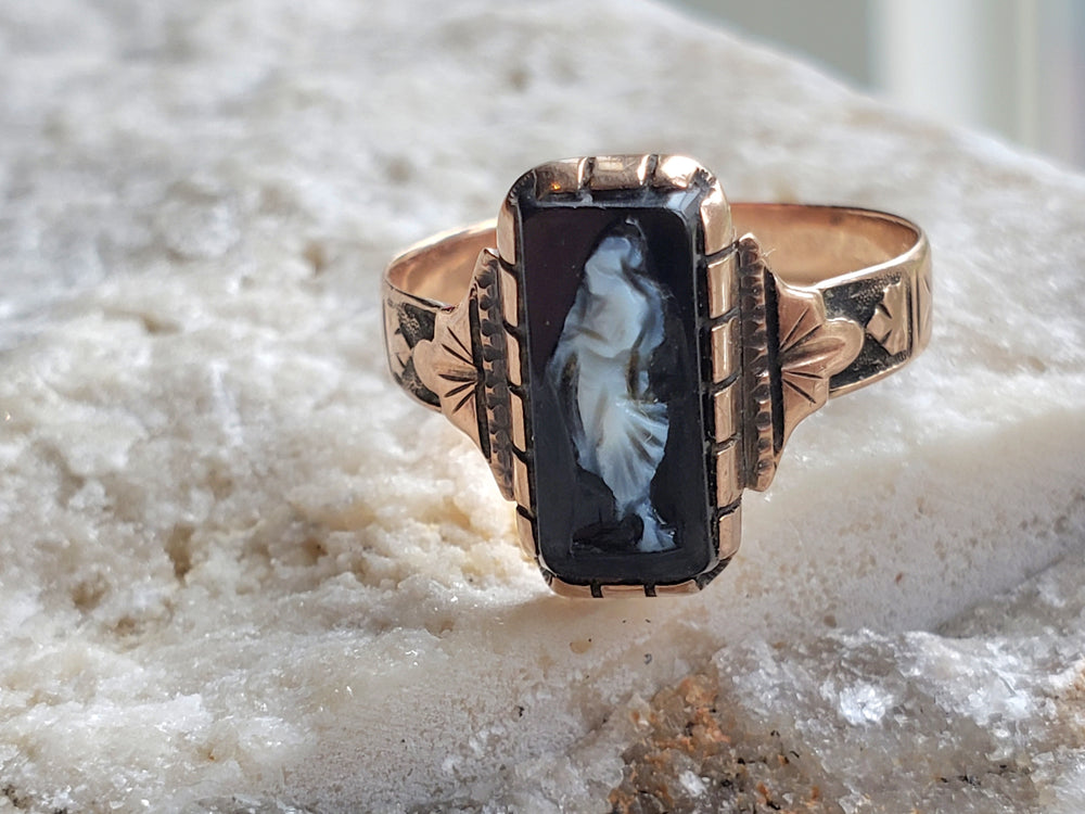 Victorian Grand Period (Circa 1861 - 1880) Onyx Cameo Ring