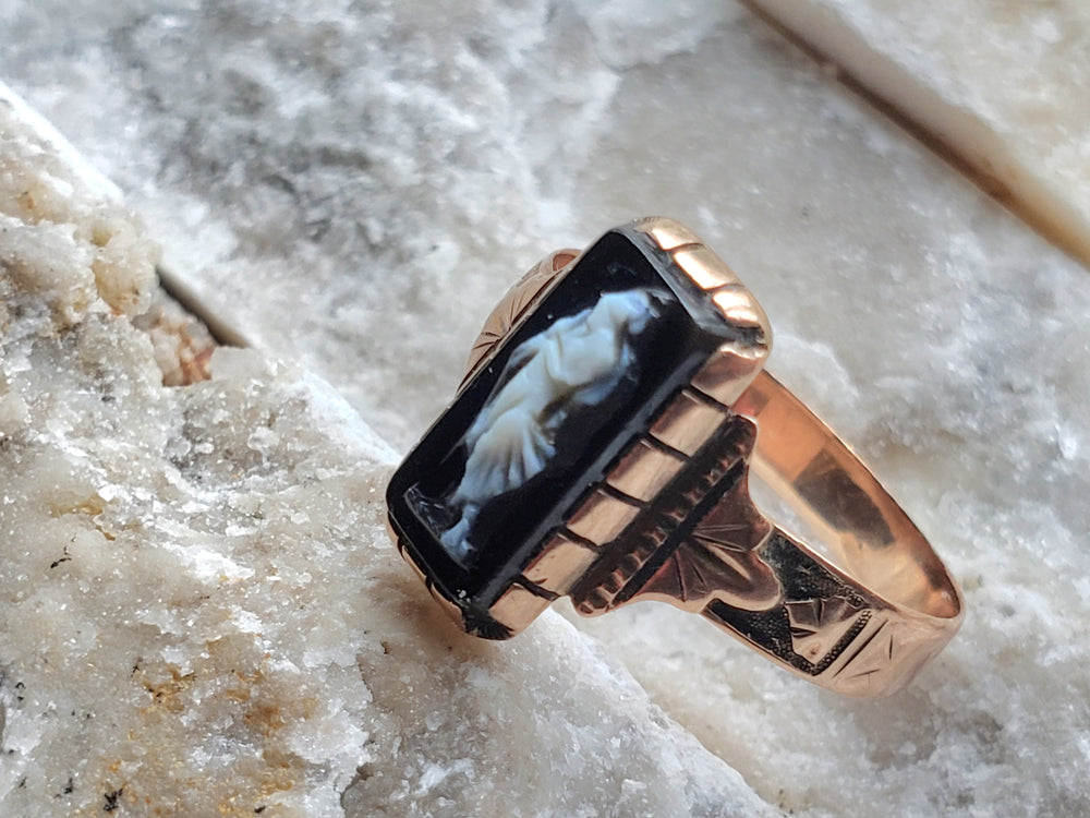 Victorian Grand Period (Circa 1861 - 1880) Onyx Cameo Ring