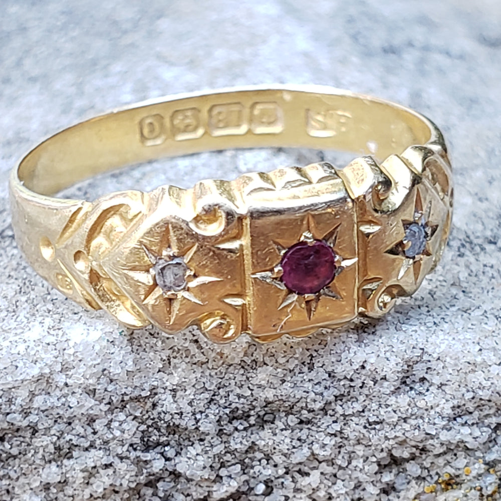 Victorian Rudy and Diamond Ring / Circa 1863 Gold Hallmarked Victorian Ruby Ring / Ruby and Diamond 18K Yellow Gold Ring