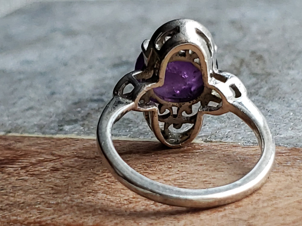 Amethyst Ring / Sterling Silver and Cabochon Amethyst Ring