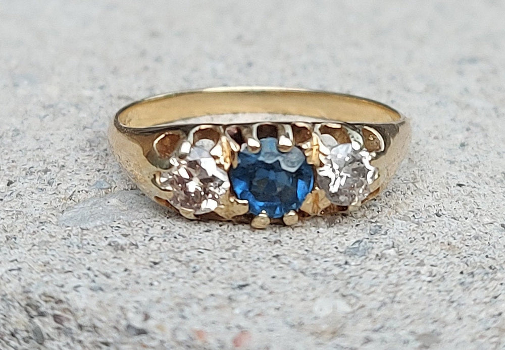 Vintage Sapphire Eternity Ring | Eleonora Vintage Jewelry
