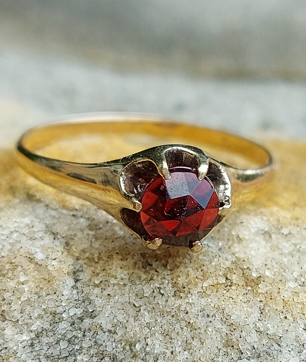 Garnet Belcher Set Ring / 10K Gold and Red Garnet Ring / Rose Cut Garnet Ring