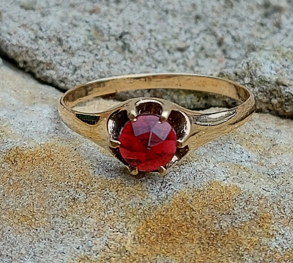 Garnet Belcher Set Ring / 10K Gold and Red Garnet Ring / Rose Cut Garnet Ring