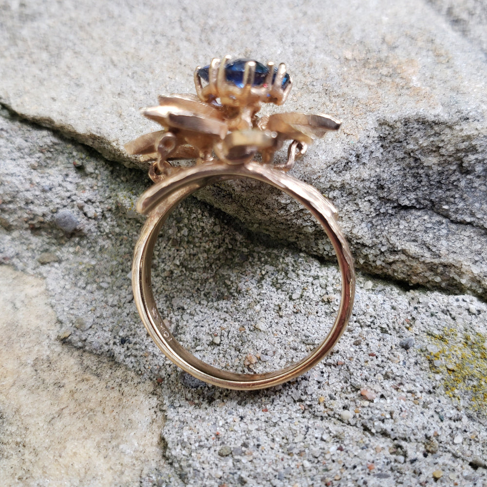 Vintage Sapphire Floral Ring / 1970s Floral with Natural Blue Sapphires
